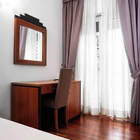 Hotel Center 2*