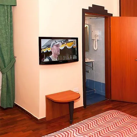 Hotel Center 2*