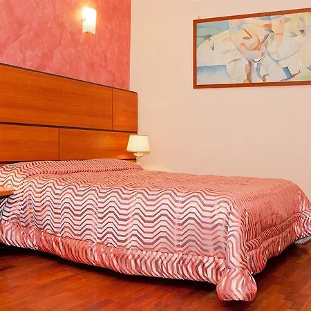 Hotel Center 2*