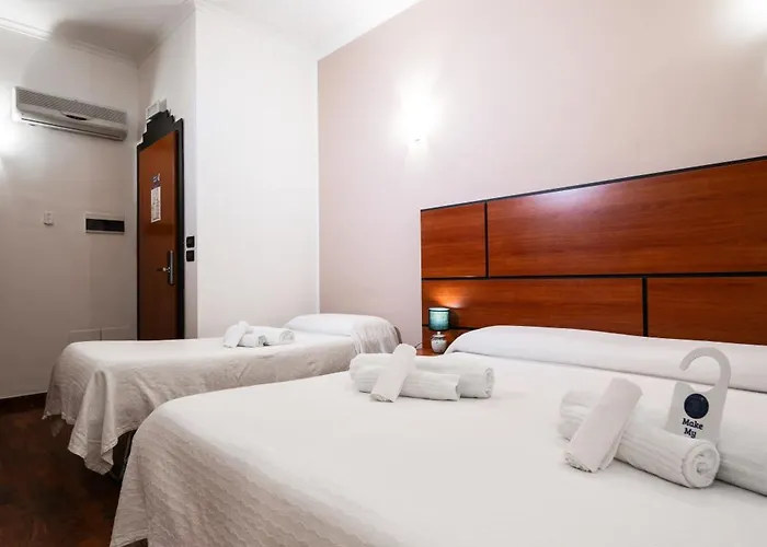 Center 2* باليرمو