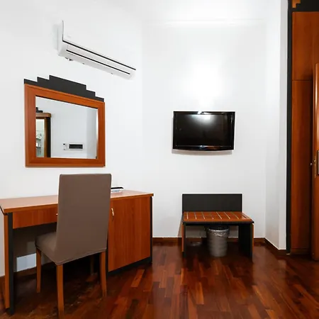 Center Hotel 2*