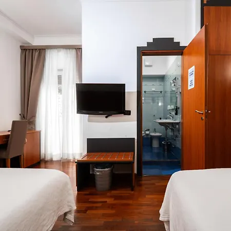Center Hotel 2*